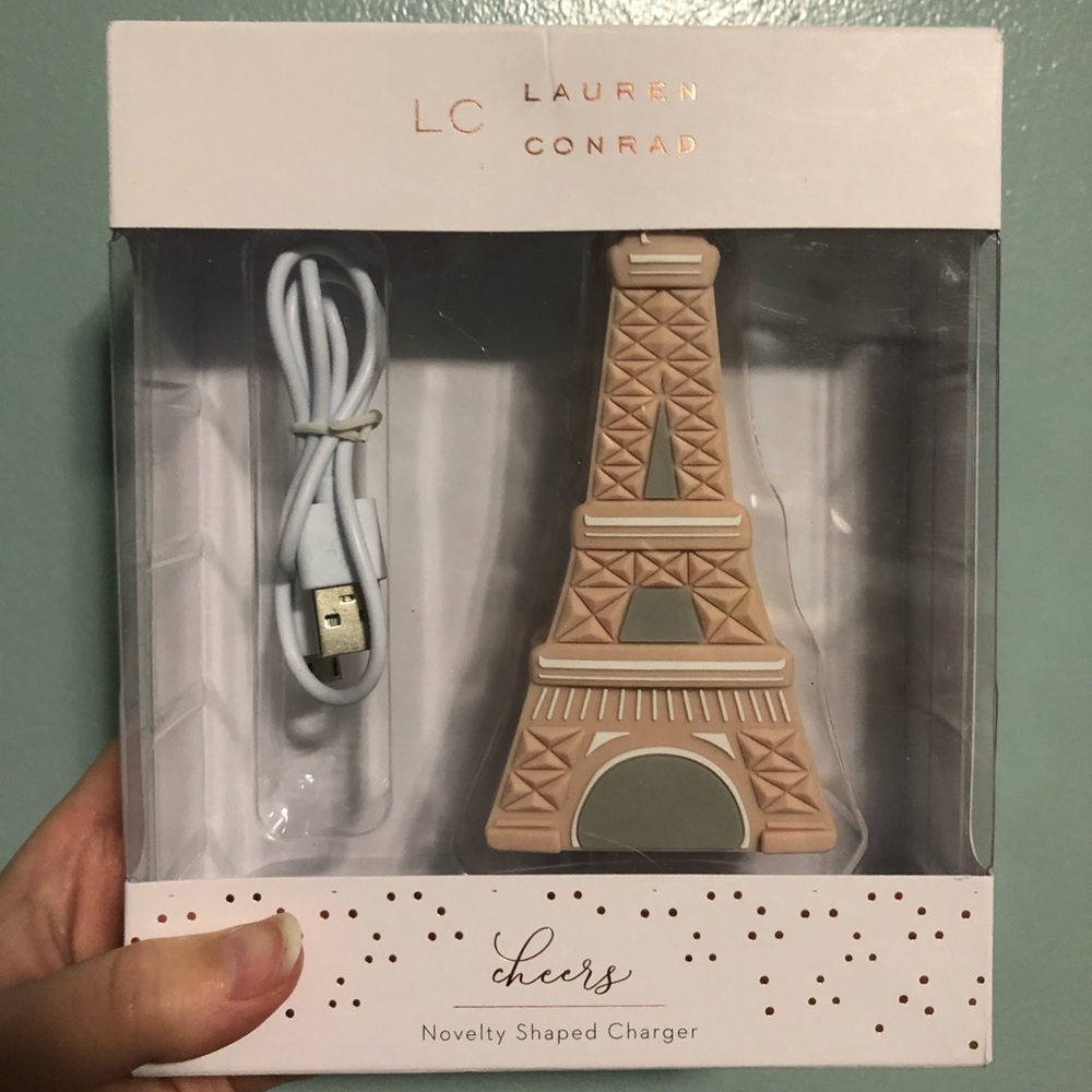 Eiffel Tower Portable Charger